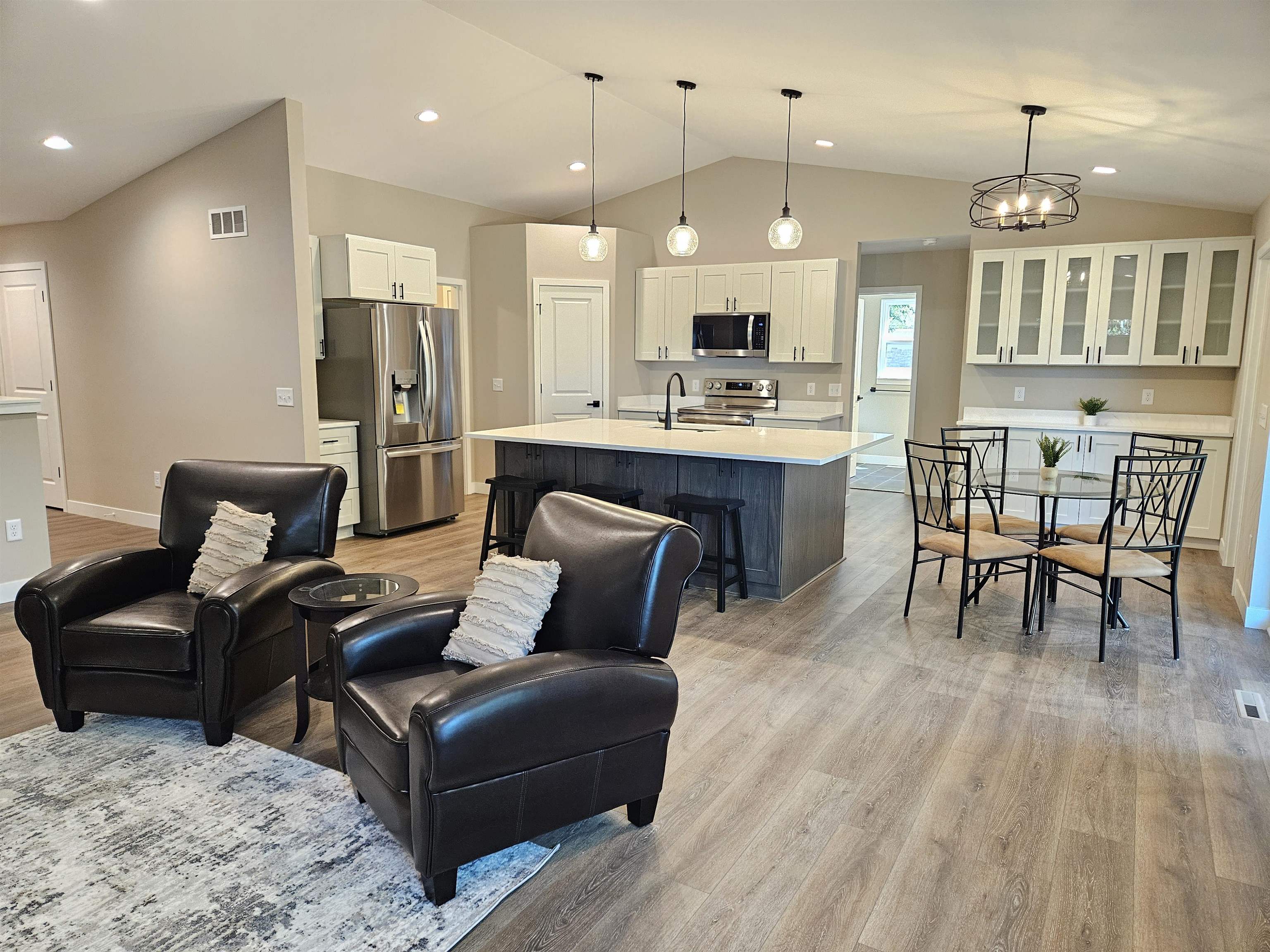 2634 Hamilton Street Portage, WI 53901 - Photo 8 of 39