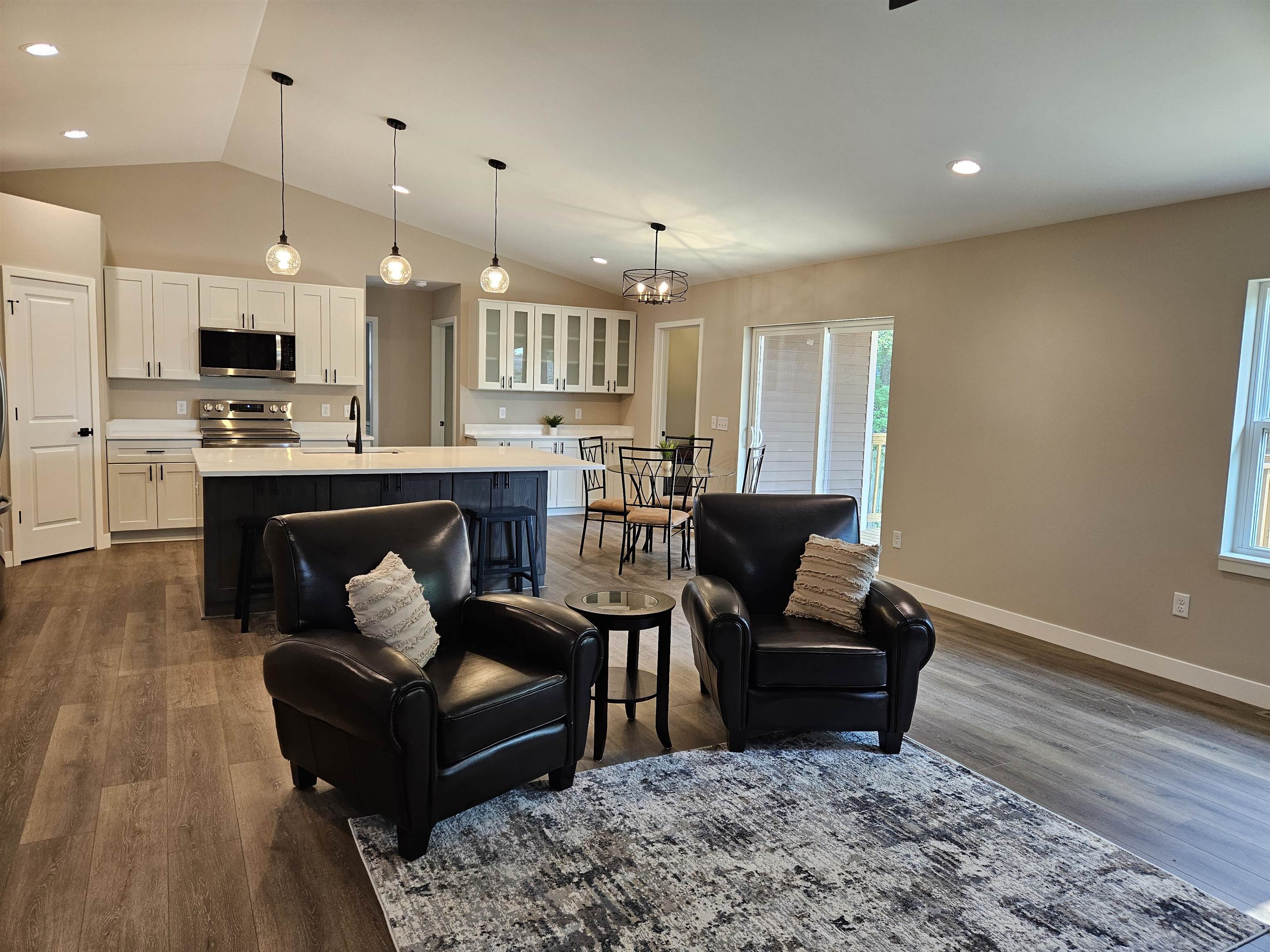 2634 Hamilton Street Portage, WI 53901 - Photo 9 of 39