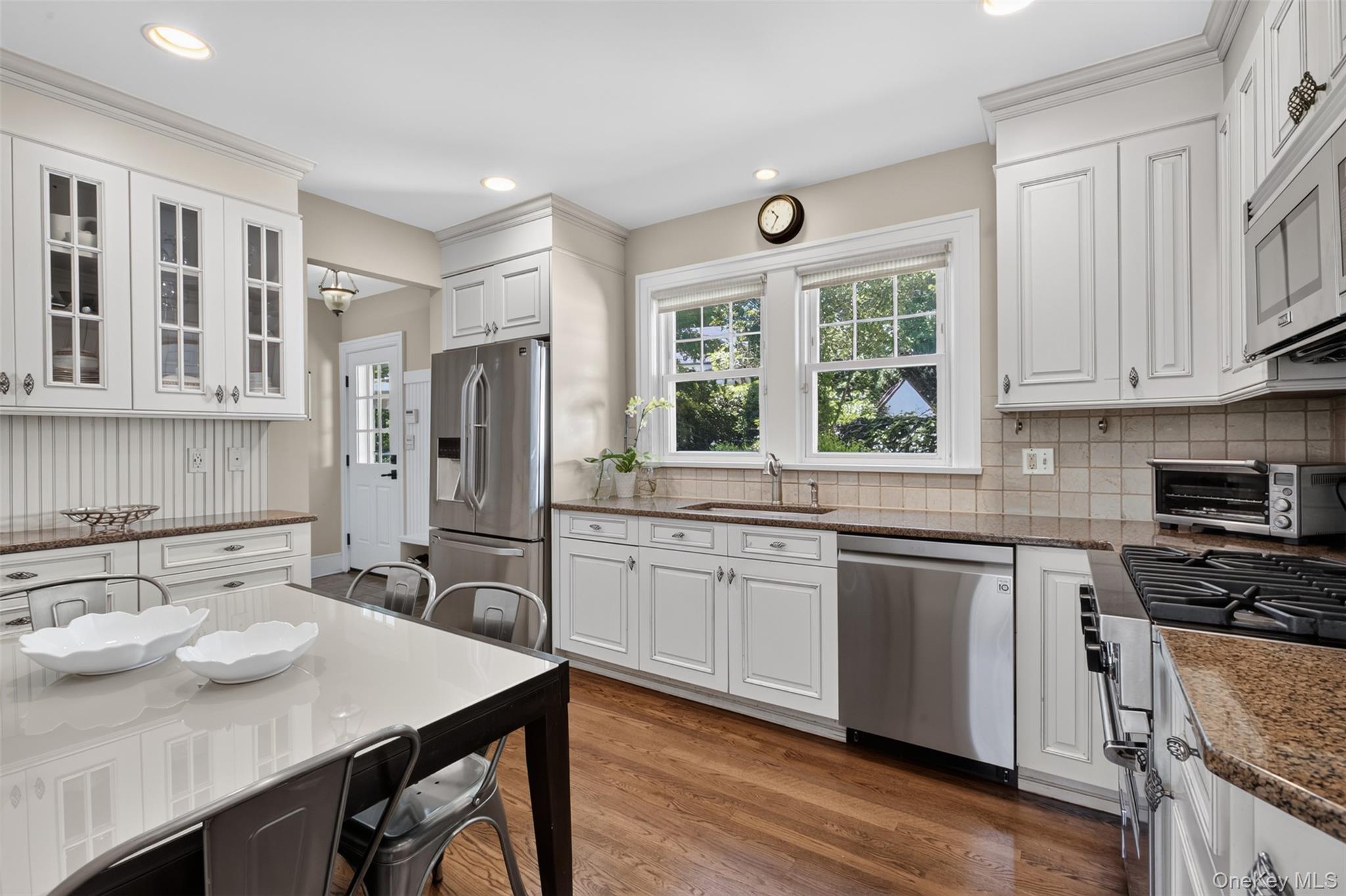 12 Drake Road Scarsdale, NY 10583 - Photo 15 of 43