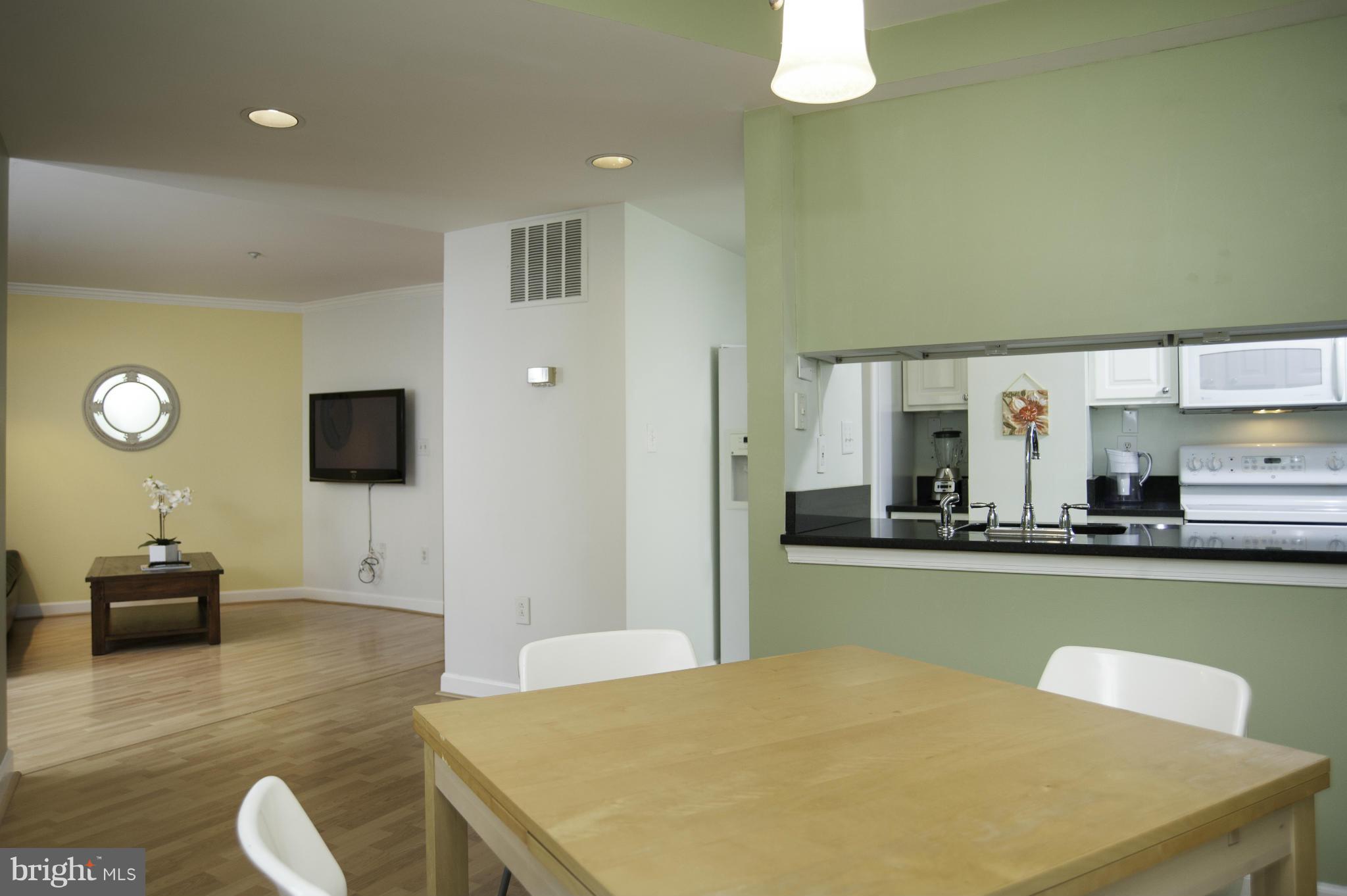 1801 Calvert Street Northwest, Unit G9 Washington, DC 20009 - Photo 10 of 25 Dining Room