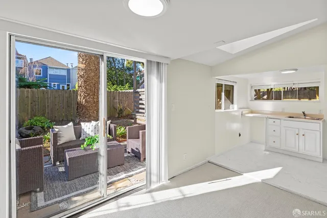 $2,195,000 | 1231-1233 4th Avenue, San Francisco, CA 94122