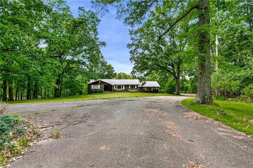 2194 Spangler Road Hermitage, PA 16148 - Photo 4 of 36