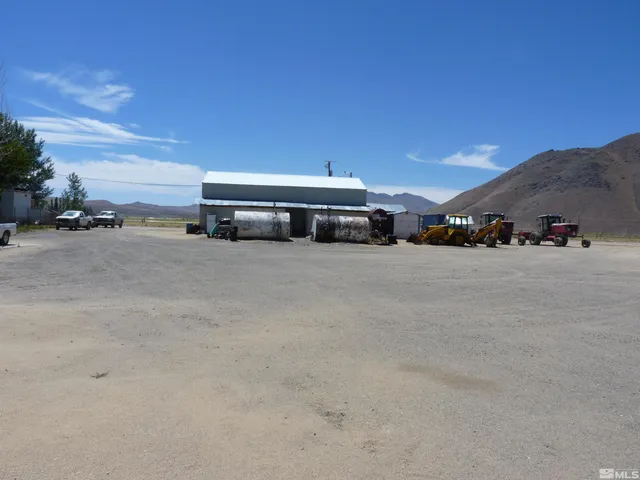 a view of a parking space