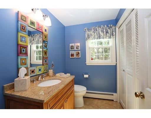 42 Ivy Road Wellesley, MA 02482 - Photo 13 of 21