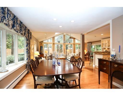 42 Ivy Road Wellesley, MA 02482 - Photo 4 of 21