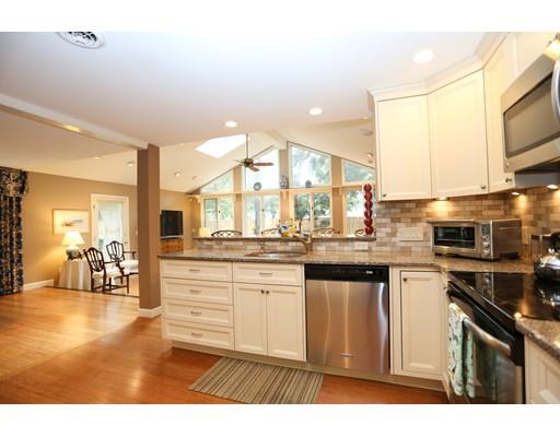 42 Ivy Road Wellesley, MA 02482 - Photo 7 of 21