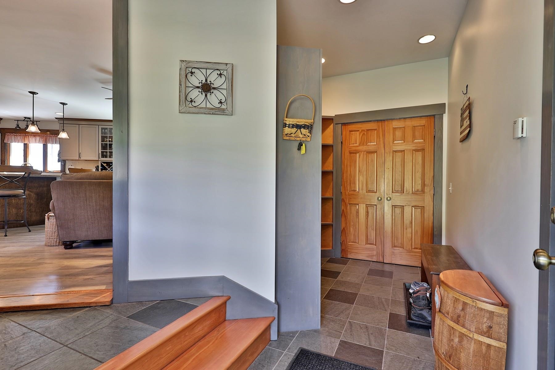 93 Barlow Road Springfield, VT 05156 - Photo 4 of 39