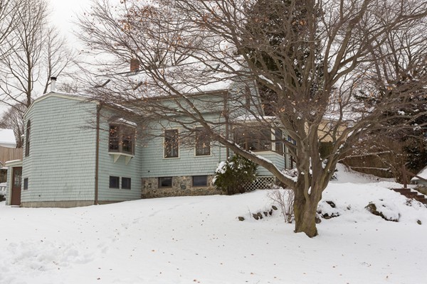 116 Albemarle Road Waltham, MA 02452 - Photo 3 of 24 Gallery Image 3
