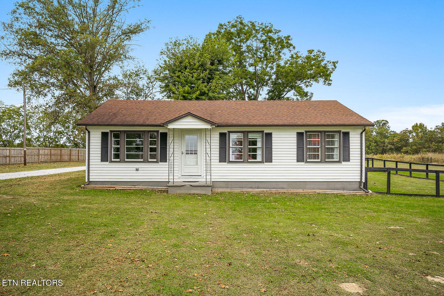 1429 Browntown Road Sparta, TN 38583 - Photo 5 of 44 DSC08255