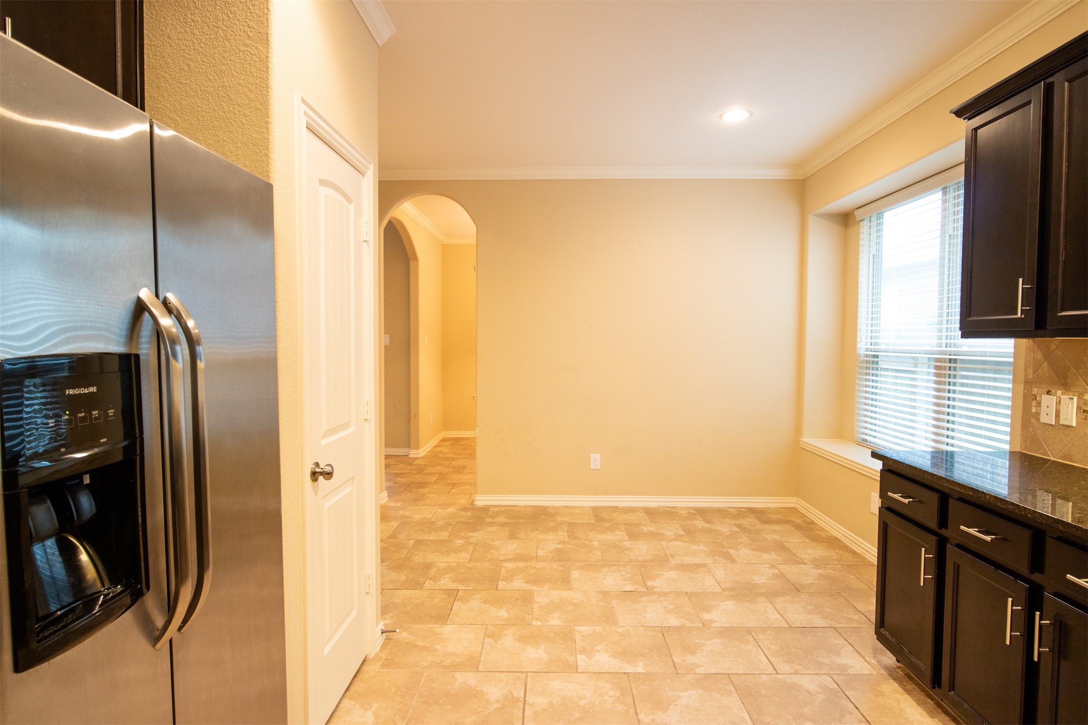 7042 Bristol Memorial Drive Spring, TX 77379 - Photo 5 of 21 a bathroom with a shower