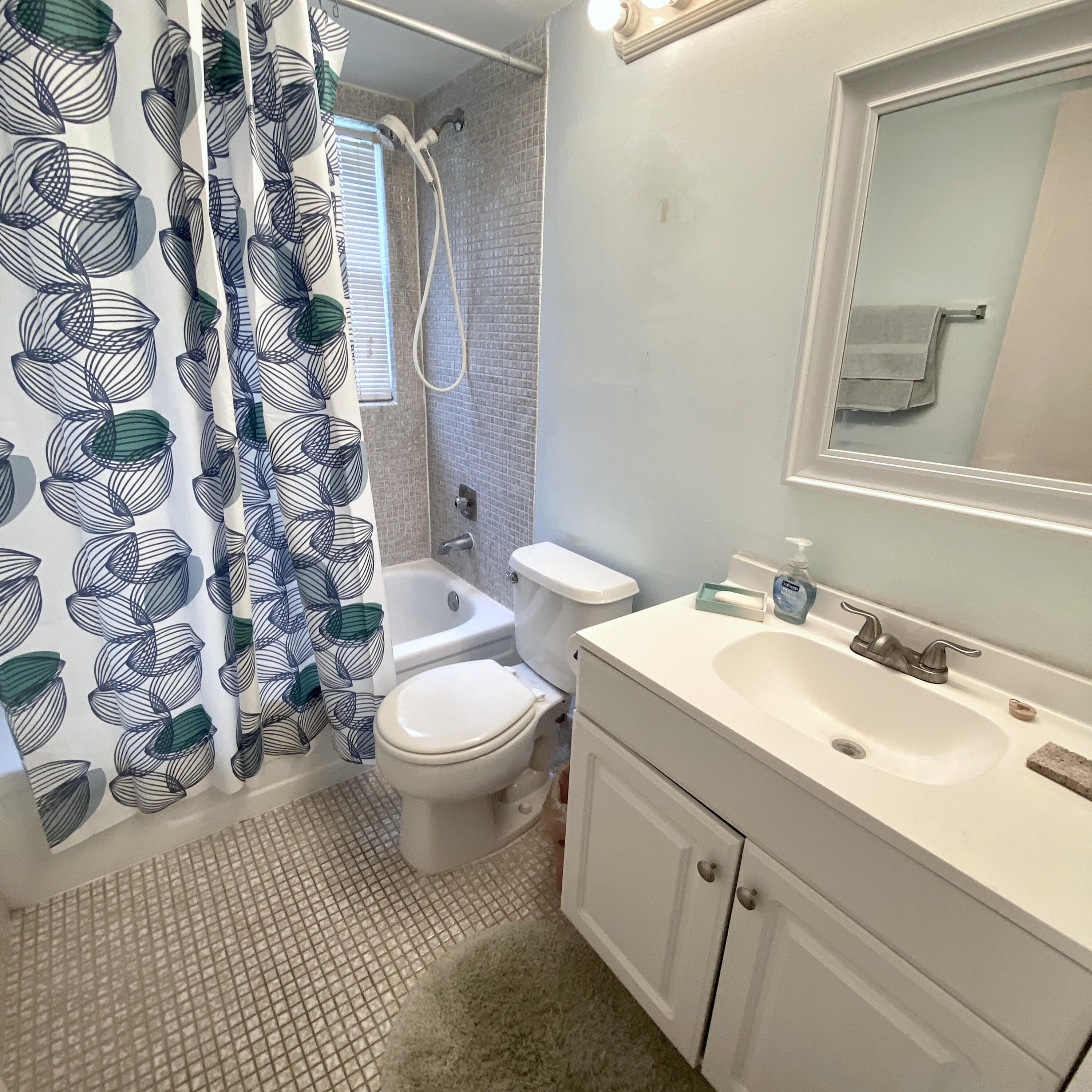 392 Brighton J Boca Raton, FL 33434 - Photo 26 of 54 Main Bath