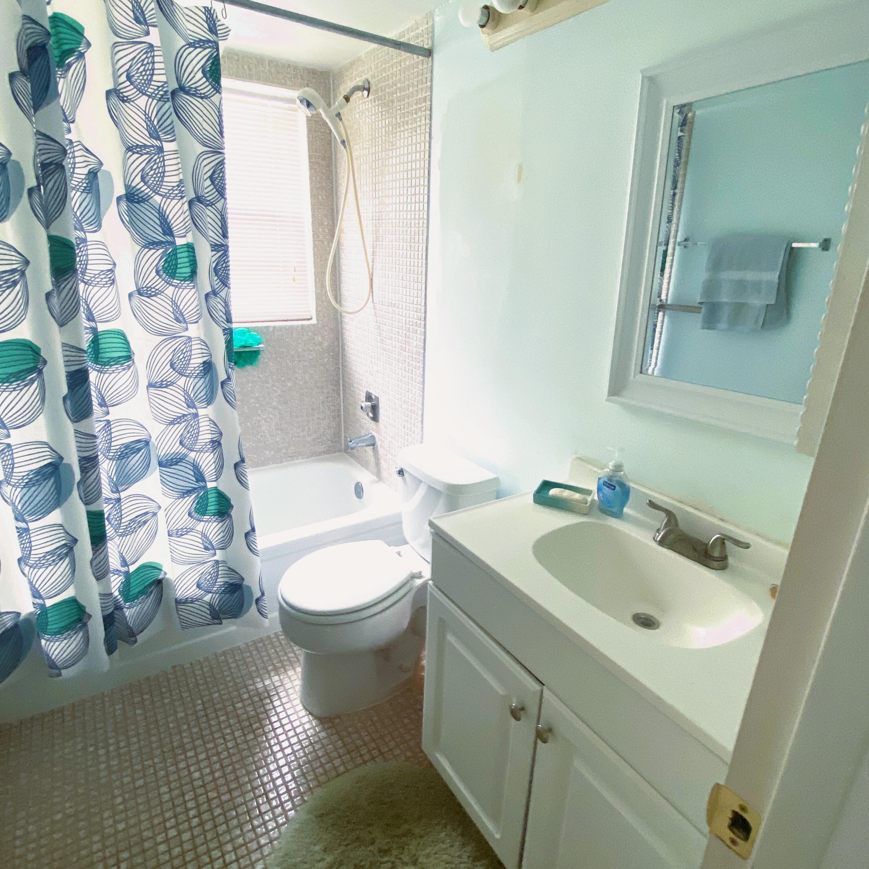 392 Brighton J Boca Raton, FL 33434 - Photo 28 of 54 Main Bath