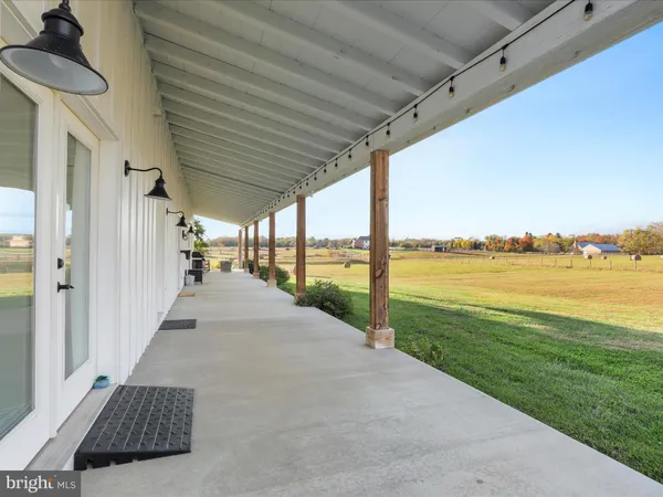 $975,000 | 197 Rawhide Lane, Shenandoah Junction, WV 25442