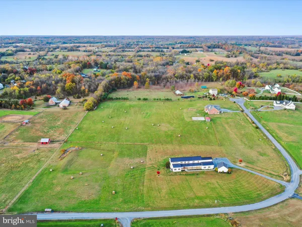 $975,000 | 197 Rawhide Lane, Shenandoah Junction, WV 25442