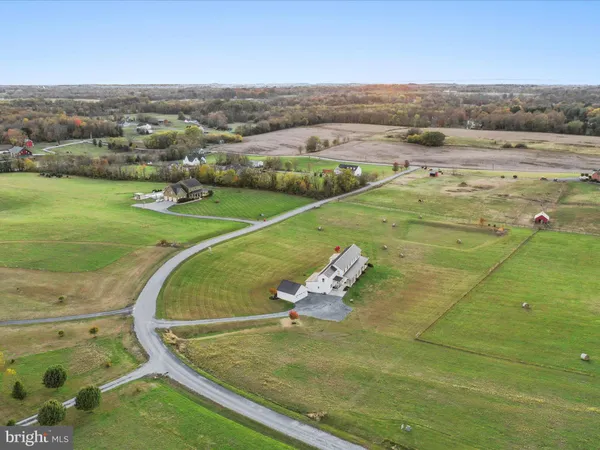 $975,000 | 197 Rawhide Lane, Shenandoah Junction, WV 25442