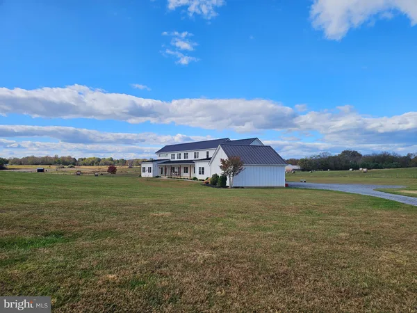 $975,000 | 197 Rawhide Lane, Shenandoah Junction, WV 25442