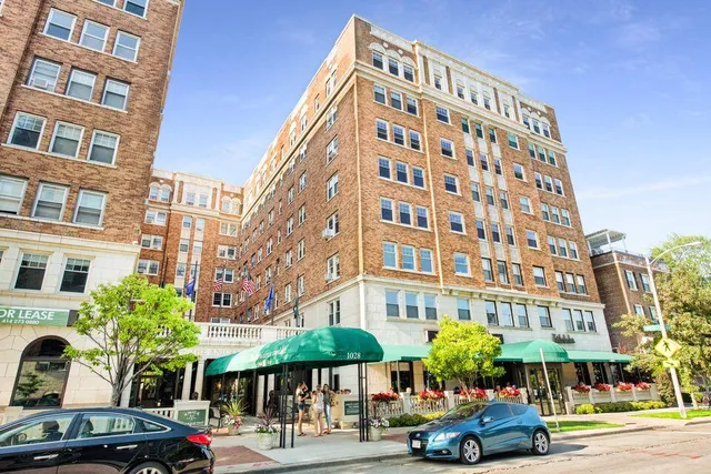 $1,495 | 1028 East Juneau Avenue, Unit 822, Milwaukee, WI 53202