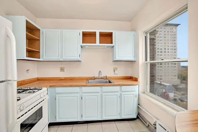 $1,495 | 1028 East Juneau Avenue, Unit 822, Milwaukee, WI 53202