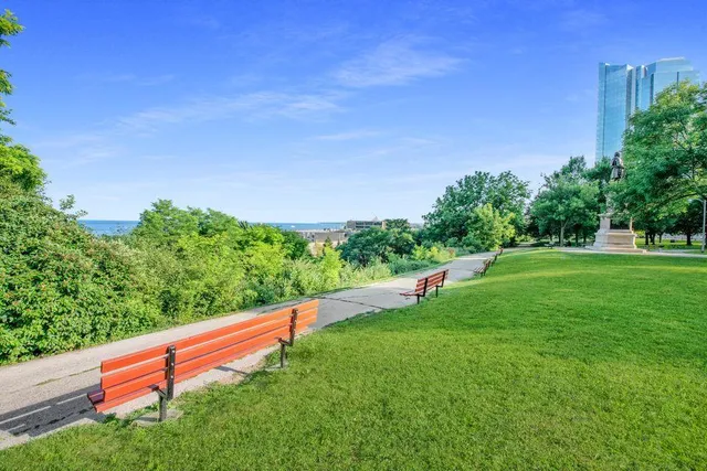 $1,495 | 1028 East Juneau Avenue, Unit 822, Milwaukee, WI 53202