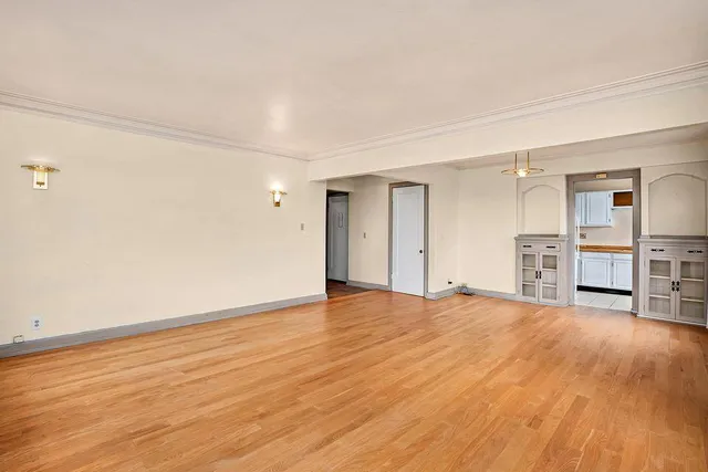 $1,495 | 1028 East Juneau Avenue, Unit 822, Milwaukee, WI 53202