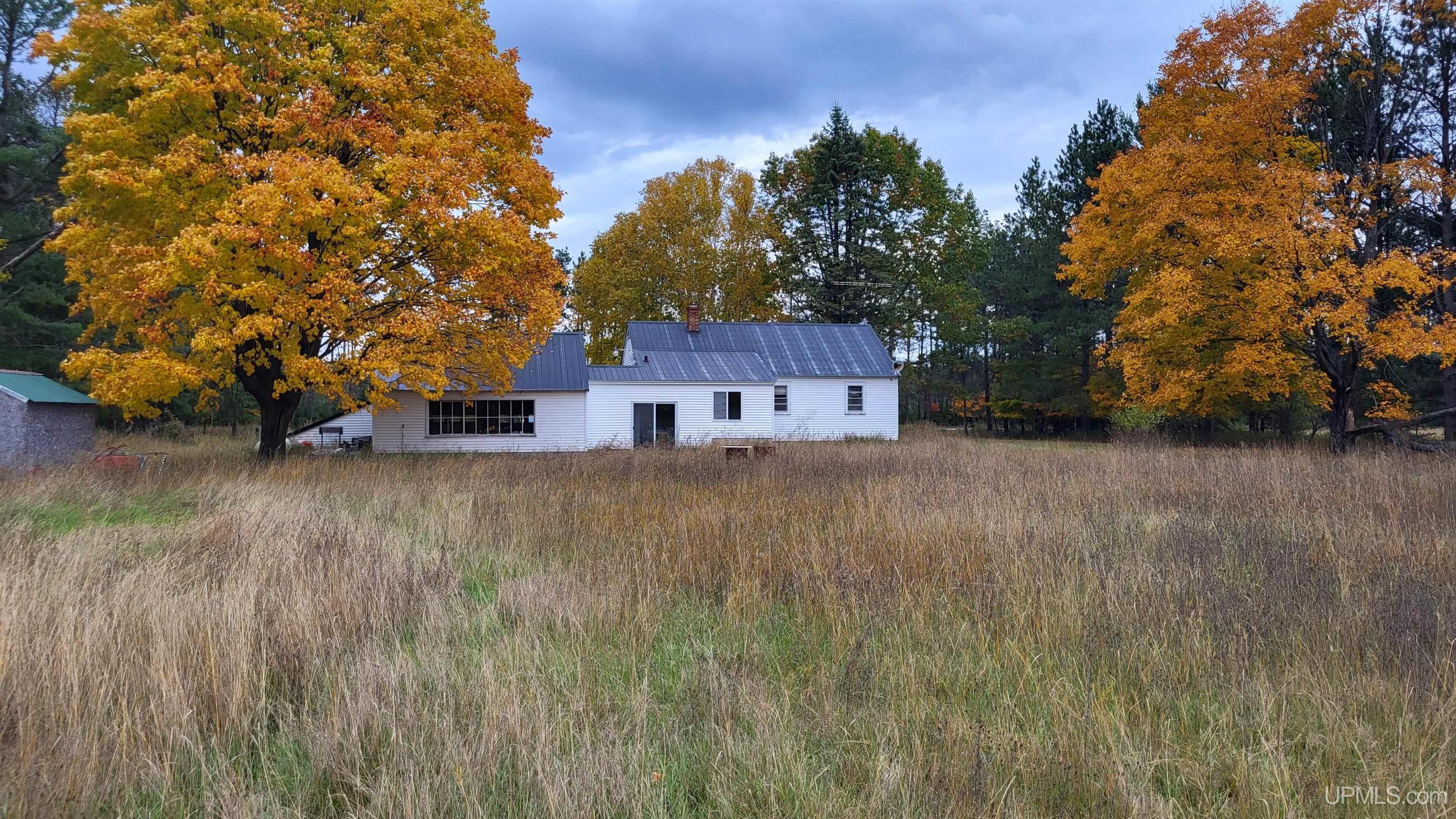 9406 East Traynor Road Goetzville, MI 49736 - Photo 4 of 18