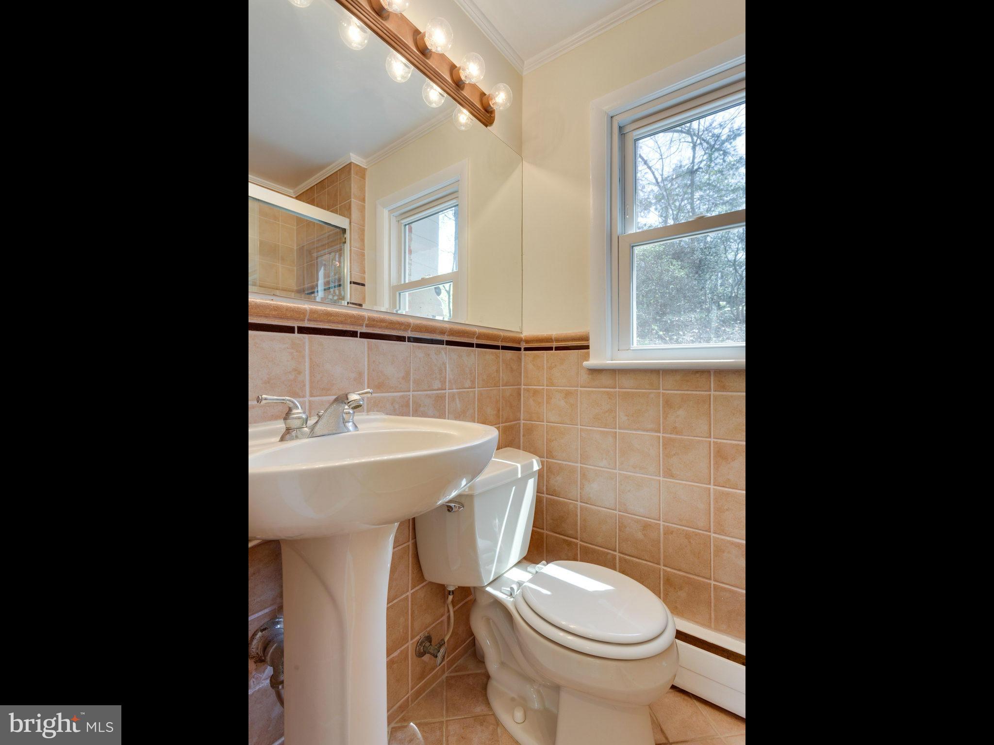 3707 Pleasant Ridge Road Annandale, VA 22003 - Photo 22 of 30 Bath