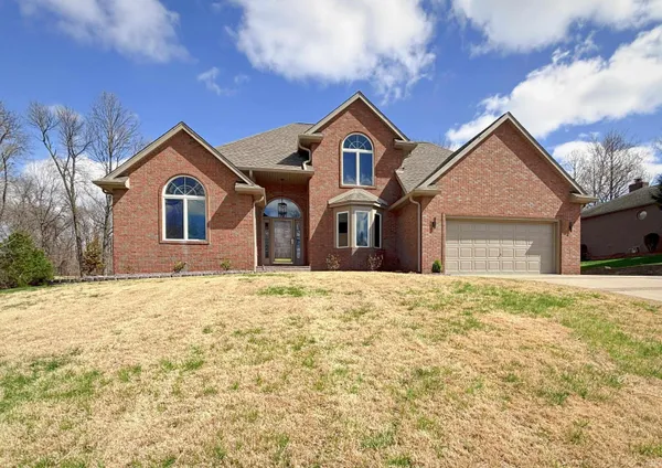 $560,000 | 1314 Hunters Ridge Court, Evansville, IN 47725