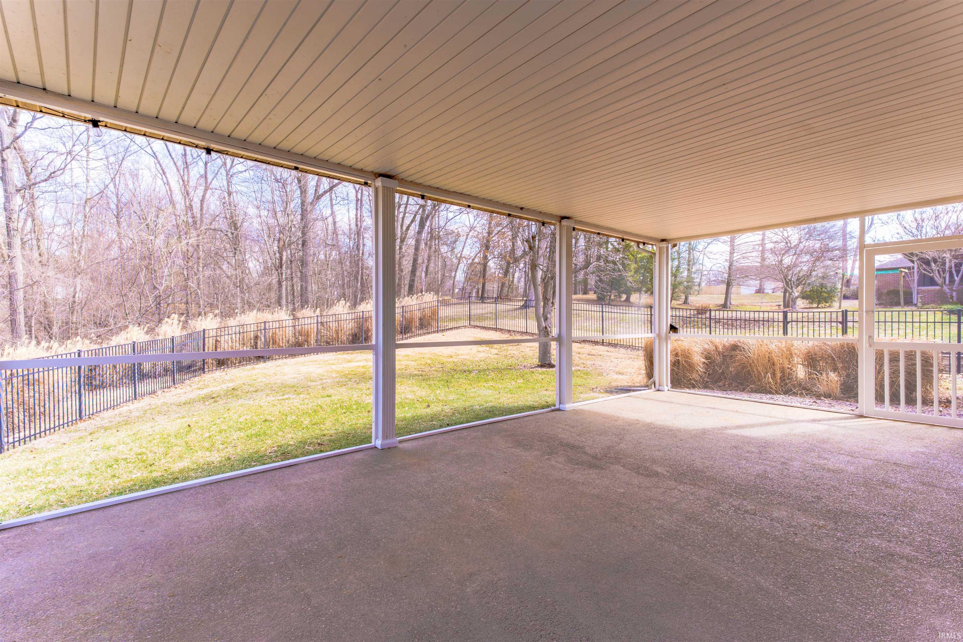 1314 Hunters Ridge Court Evansville, IN 47725 - Photo 5 of 30