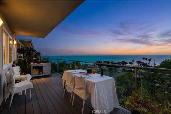 $1,249,990 | 21682 Ocean Vista Drive, Unit B, Laguna Beach, CA 92651