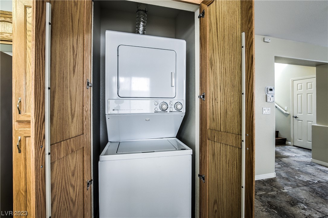 7328 Plantanus Road Las Vegas, NV 89113 - Photo 13 of 41