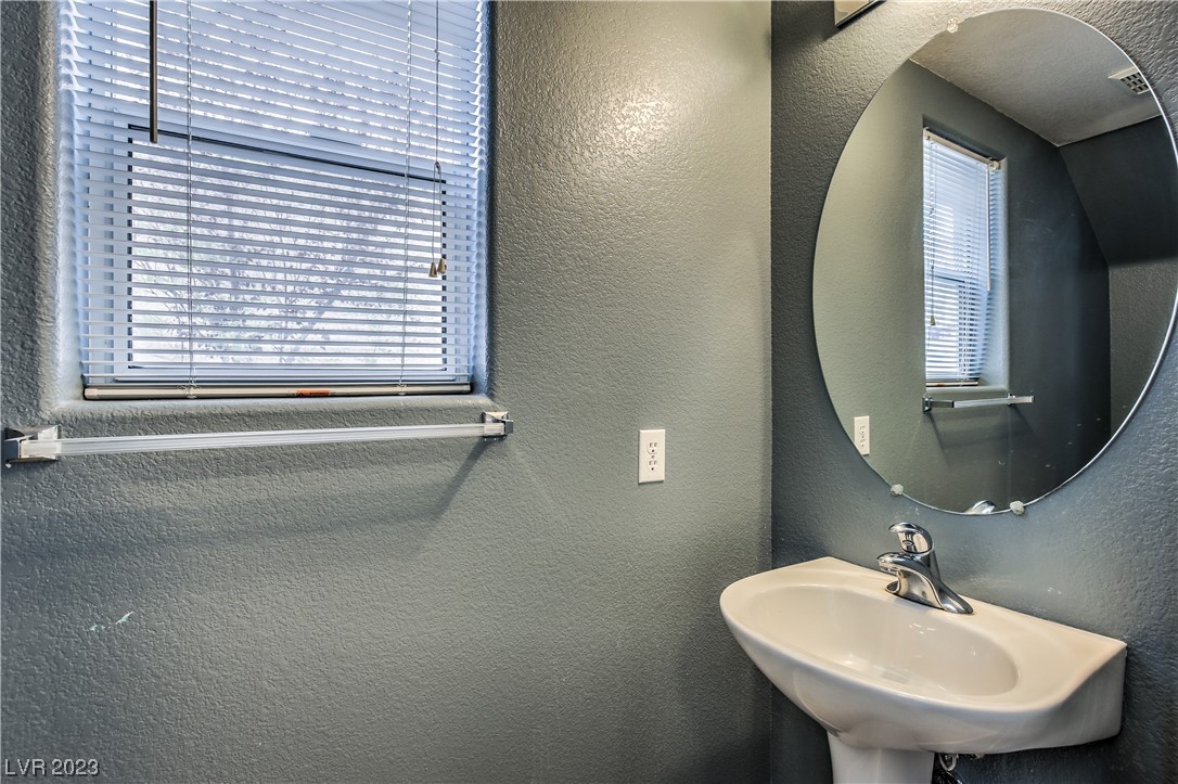 7328 Plantanus Road Las Vegas, NV 89113 - Photo 14 of 41