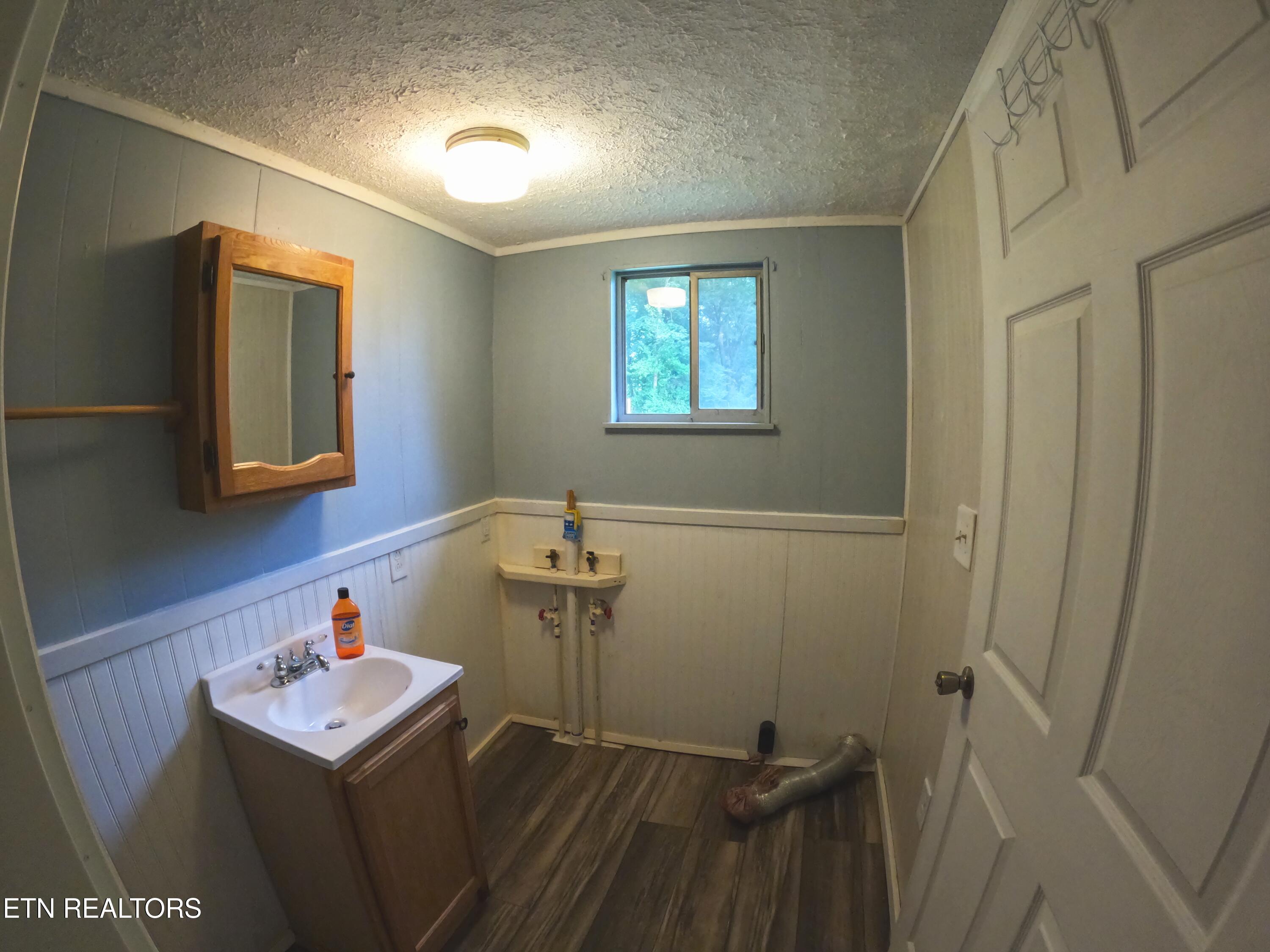 9 Sharp Road Athens, TN 37303 - Photo 16 of 18 bathroom1
