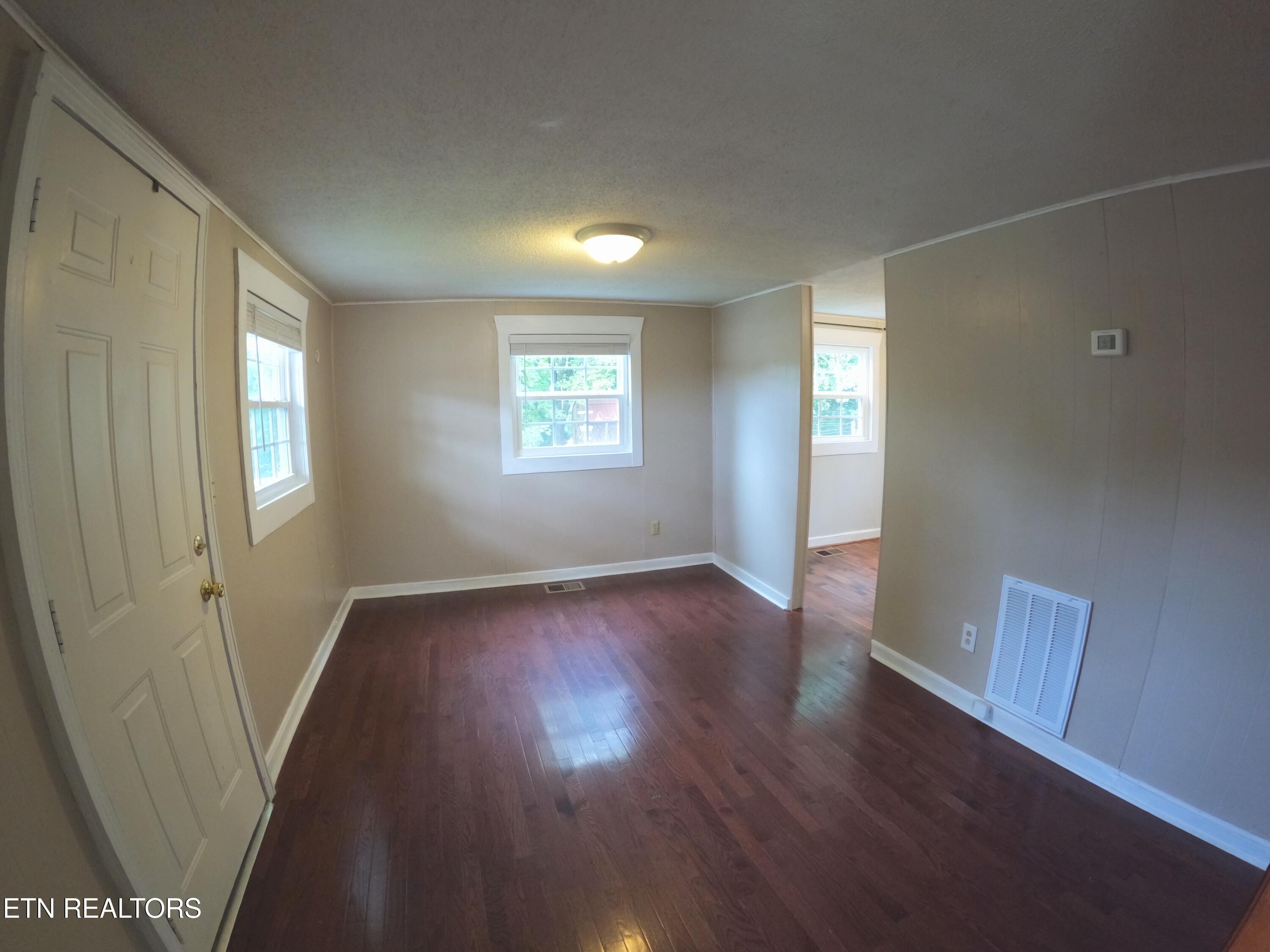 9 Sharp Road Athens, TN 37303 - Photo 4 of 18 living room 3