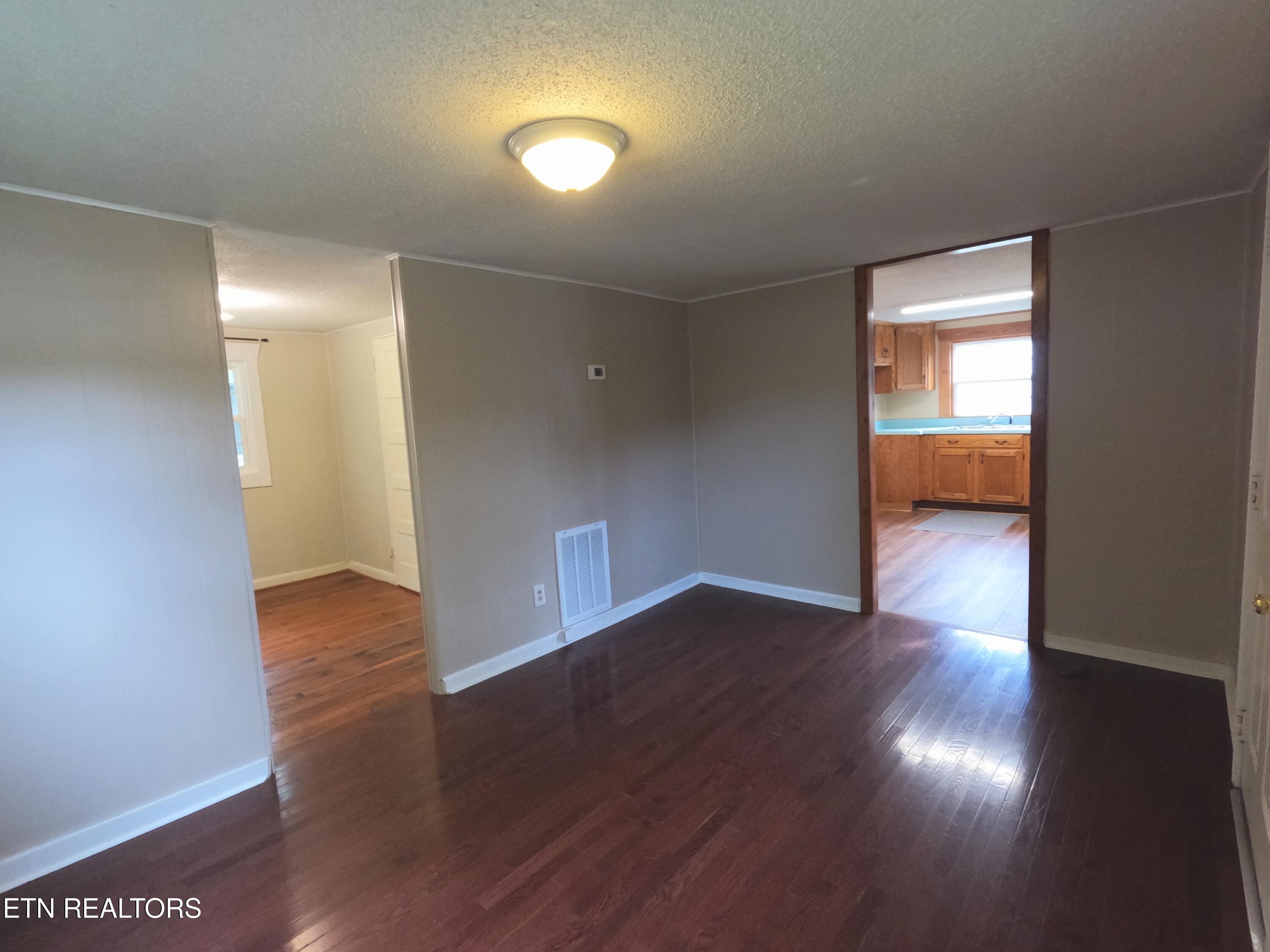 9 Sharp Road Athens, TN 37303 - Photo 6 of 18 living room 2