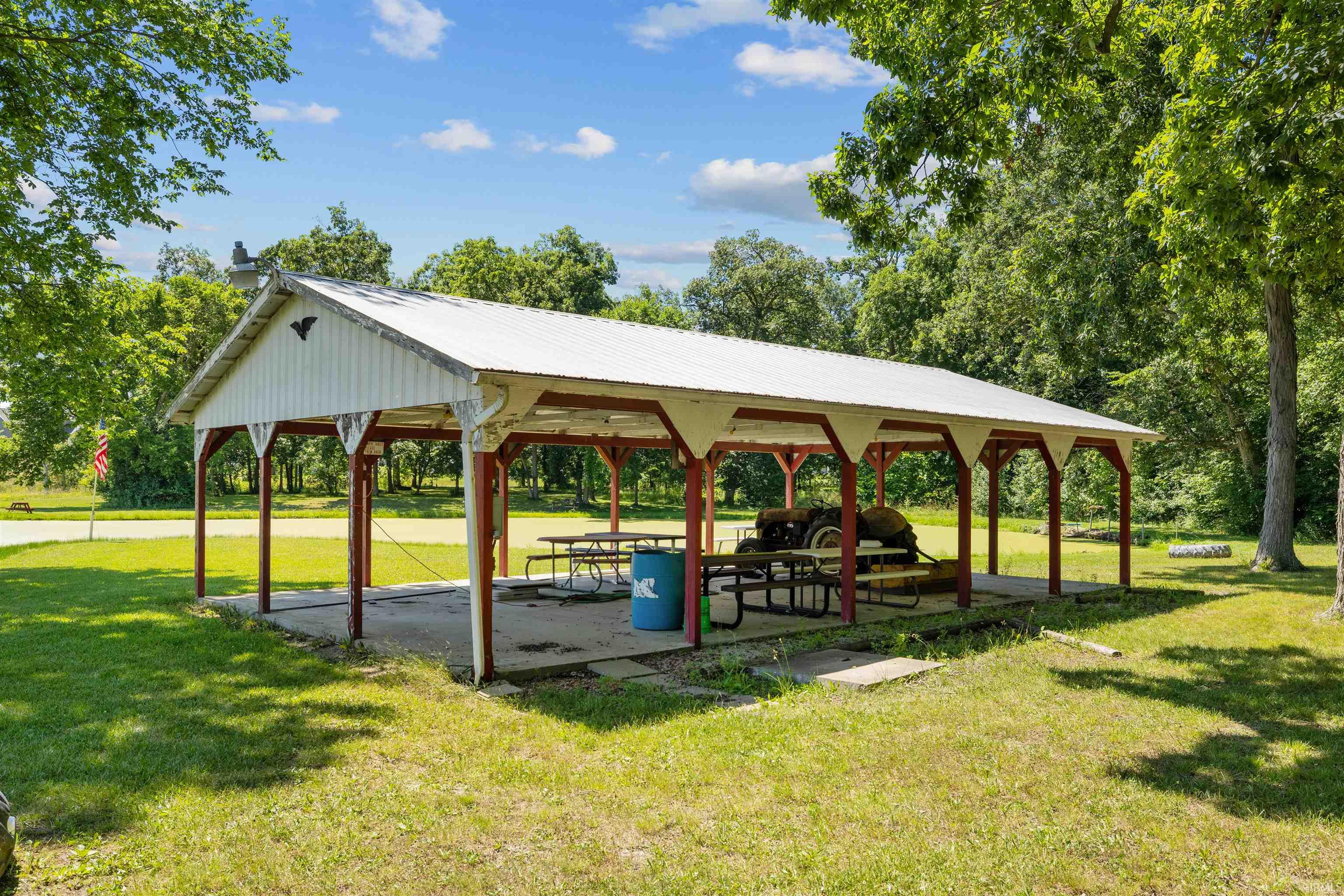 17625 Lochner Road Leo, IN 46765 - Photo 10 of 32