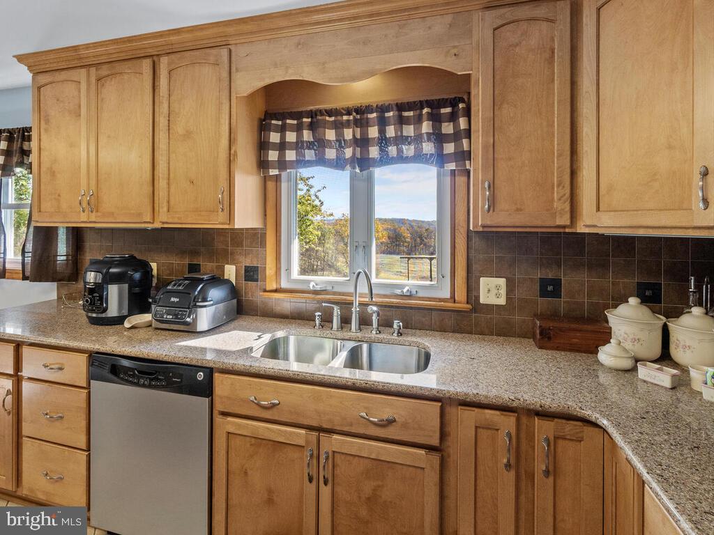 4235 Buffalo Road Mount Airy, MD 21771 - Photo 10 of 37 Gallery Image 10