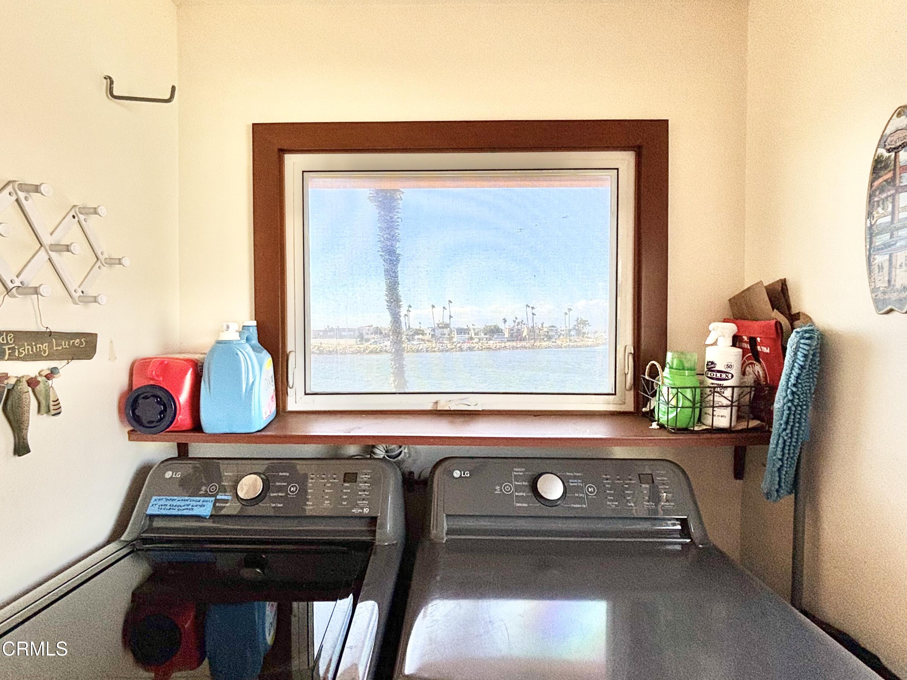 2524 Ocean Drive Oxnard, CA 93035 - Photo 26 of 28 a view of a bench in front of a house