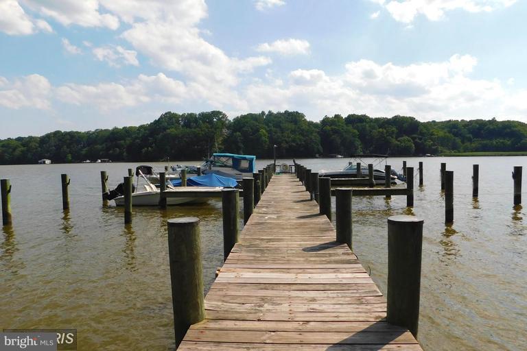 2619 Rigging Drive Annapolis, MD 21401 - Photo 32 of 35 Community