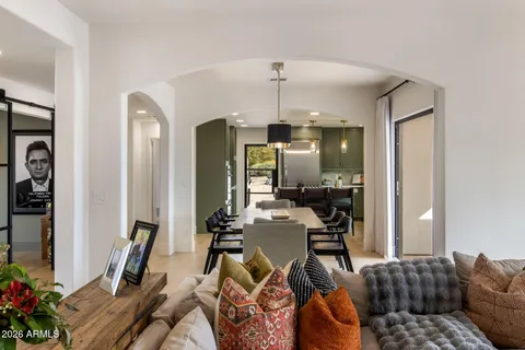 $1,600,000 | 9349 East Calle De Valle Drive, Scottsdale, AZ 85255