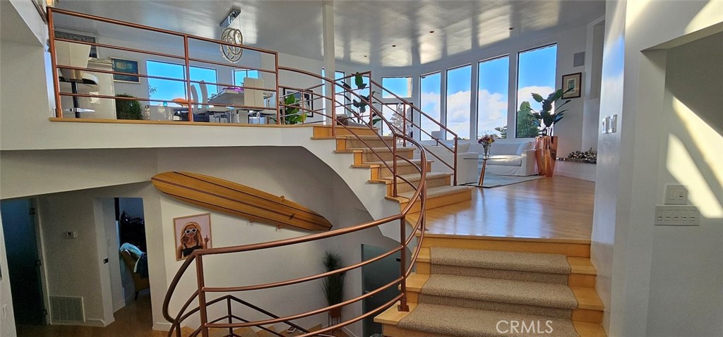 8109 Sinaloa Road Playa del Rey, CA 90293 - Photo 13 of 19 a view of entryway and hall with wooden floor