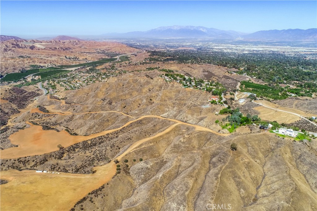 0 Edgemont Drive Redlands, CA 92373 - Photo 18 of 31 a view of a city with a mountain