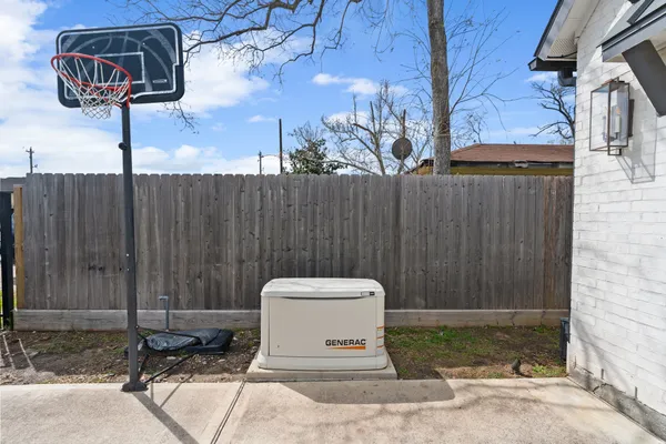 $9,750 | 6626 Saxet Street, Houston, TX 77055
