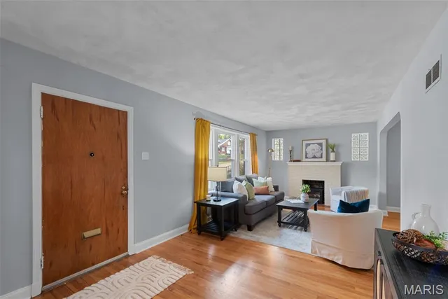 $269,500 | 7342 Dale Avenue, Richmond Heights, MO 63117