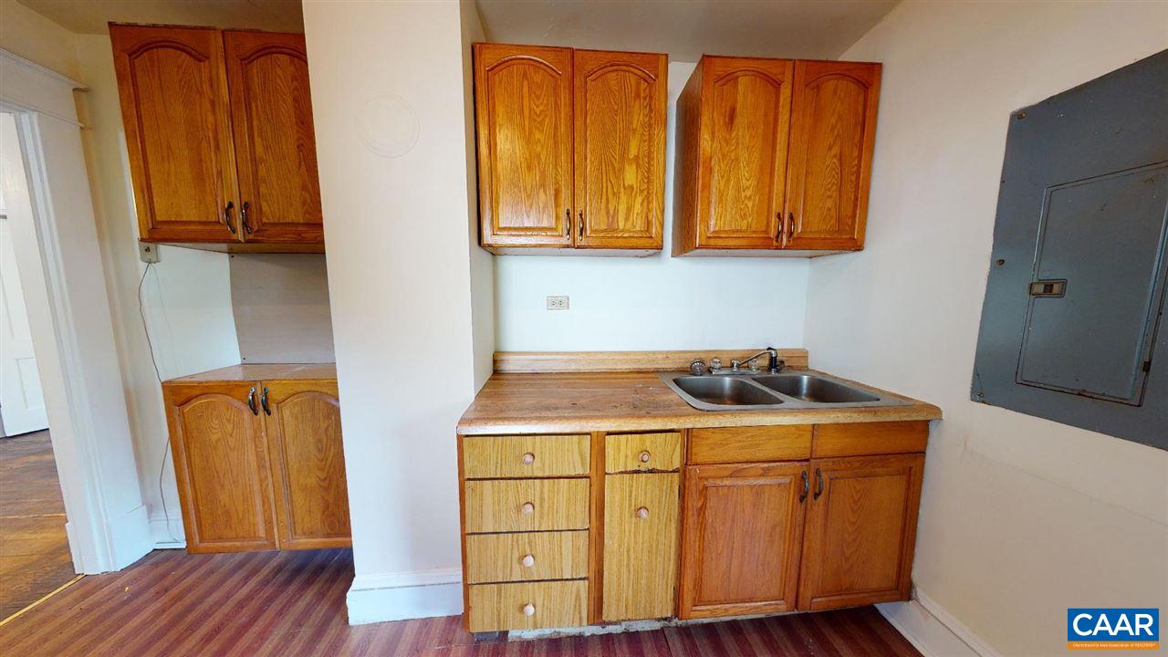 241 Shamrock Road Charlottesville, VA 22903 - Photo 13 of 24 a utility room with dryer and washer