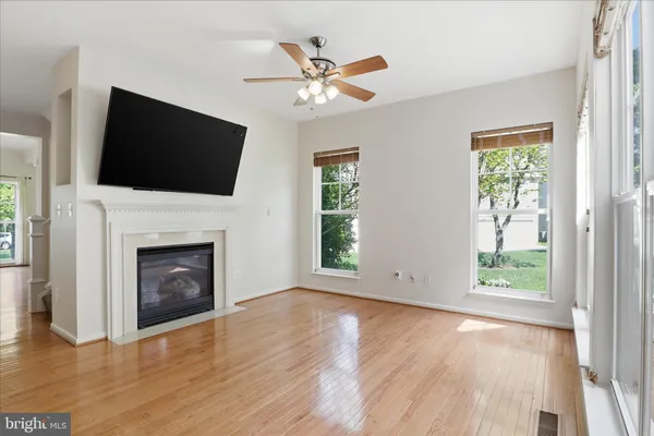 $4,200 | 9157 Stonegarden Drive, Lorton, VA 22079