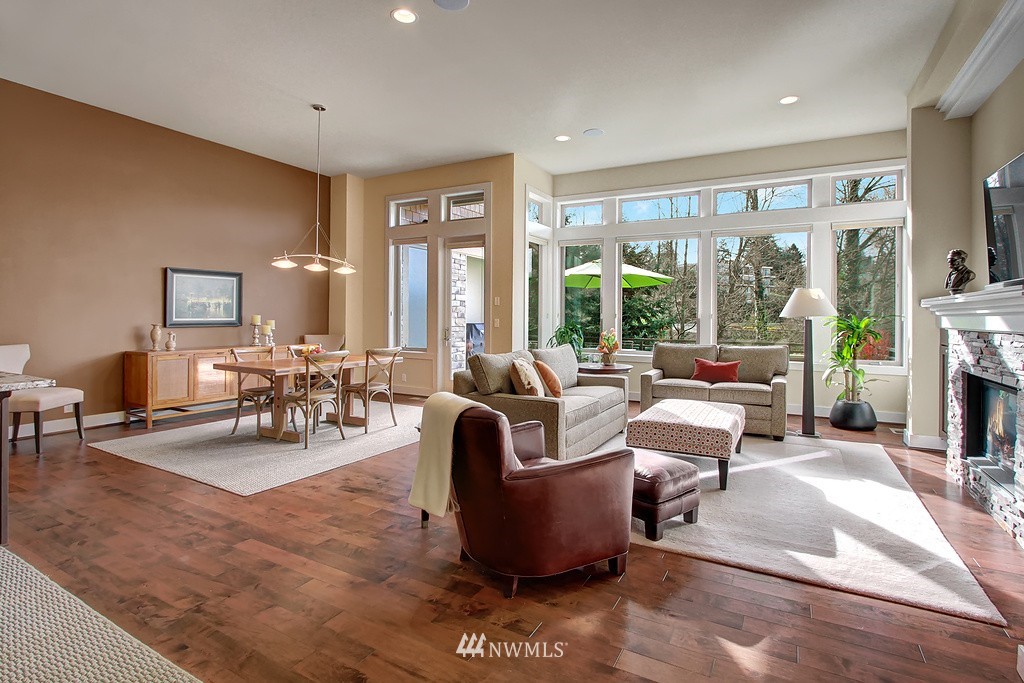 1111 North 41st Place Renton, WA 98056 - Photo 2 of 22