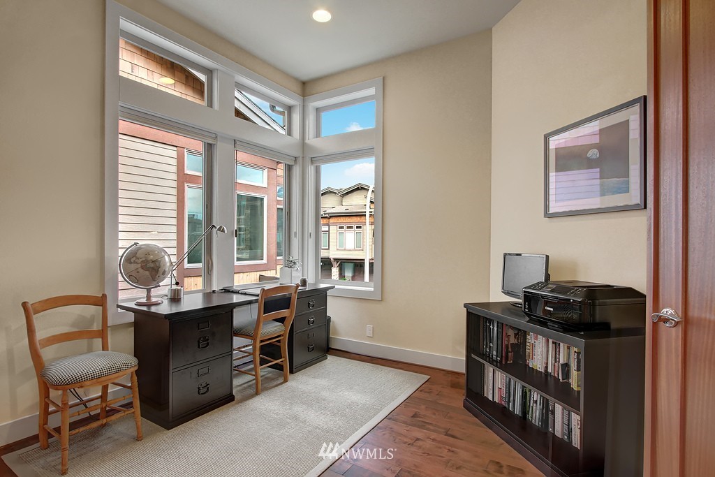 1111 North 41st Place Renton, WA 98056 - Photo 18 of 22
