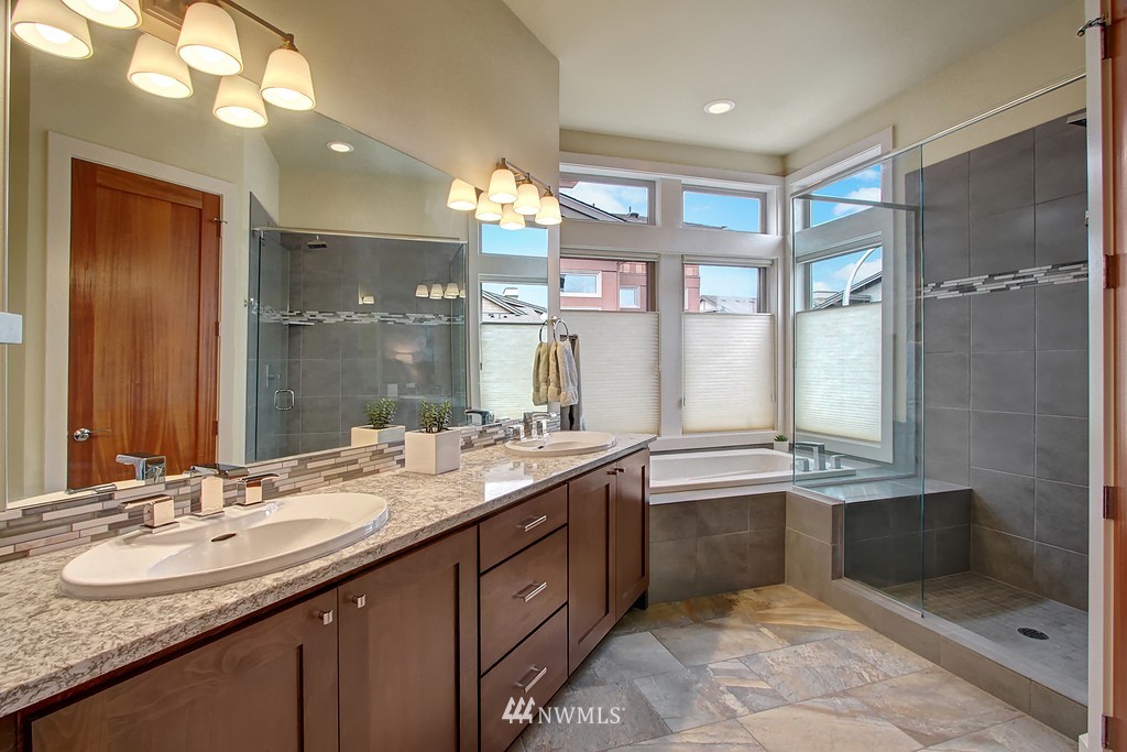1111 North 41st Place Renton, WA 98056 - Photo 10 of 22