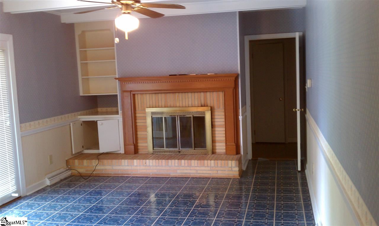 204 Chestnut Avenue Greer, SC 29651 - Photo 5 of 11 Gallery Image 5