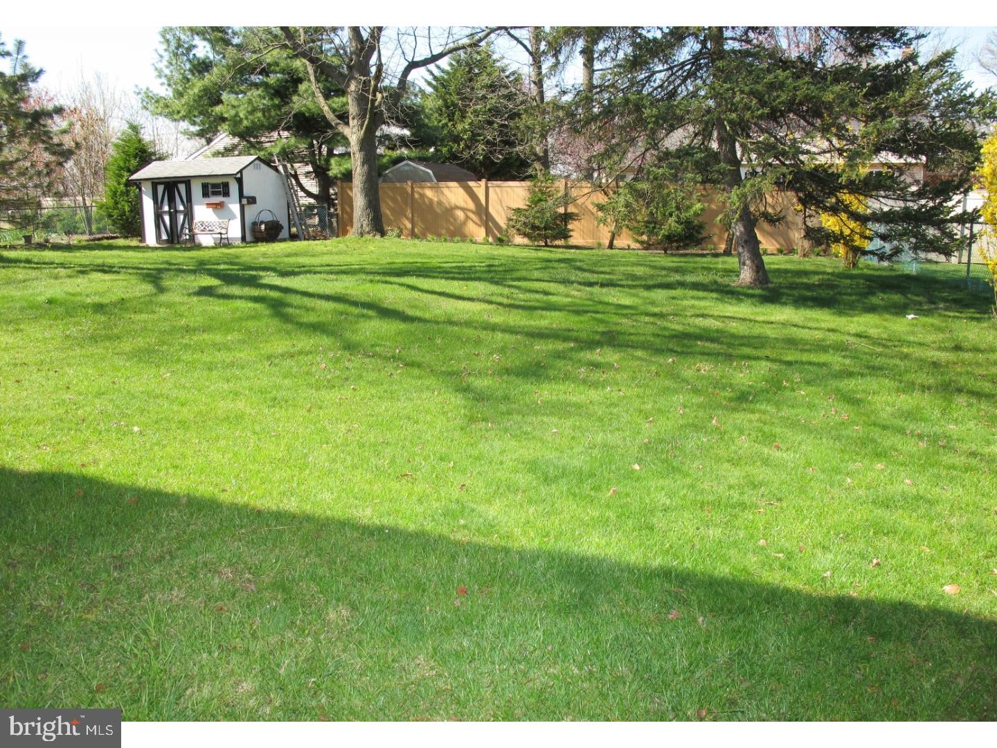2202 Yellowstone Road Riverton, NJ 08077 - Photo 2 of 22 Gallery Image 2